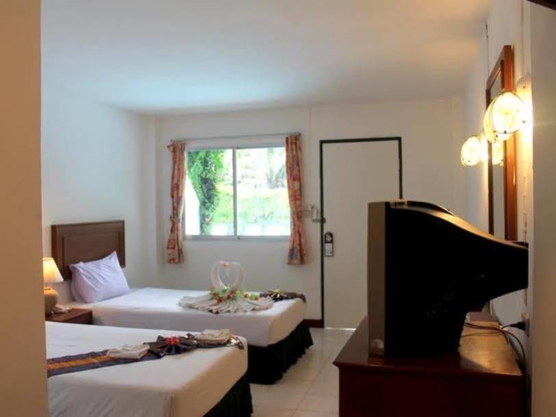 Kamala Beach Inn Phuket Exterior foto